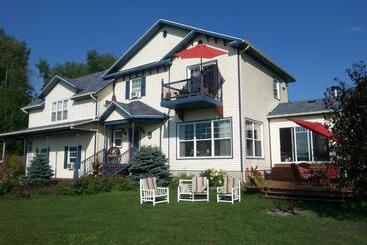 Общежитие Domaine De La Baie, Les Suites