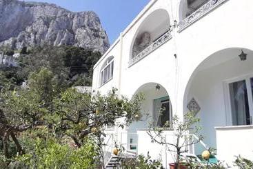 Пансион Villa Striano Capri Luxury Rooms