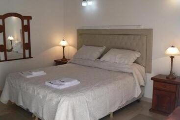 هاستل Hosteria Las Piedras