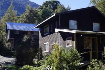 Herberge Posada De Expediciones Kahuel