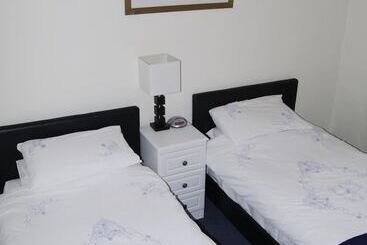 膳宿费 Fourways Guest House