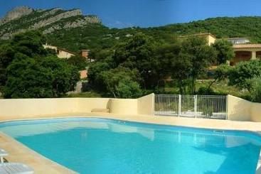 Пансион Mas De Courreges