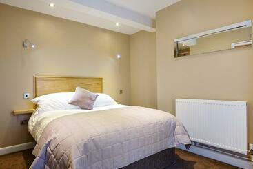 הוסטל 1885 The Venue   Pub, Restaurant, Rooms & Function House