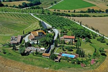 فندق La Mandriola