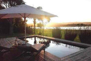 פנסיון Kowie River Guest House