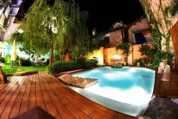 Пансион Lori S Inn