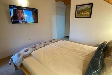 펜션 Pintea Chalet