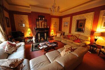 پانسیون Riverside Guest House