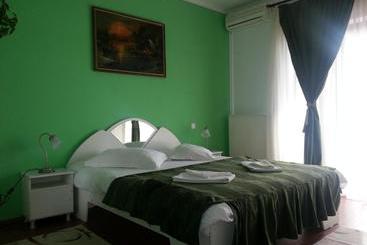 Pensiunea Kenza