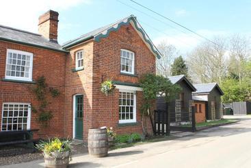 旅馆 The Compasses