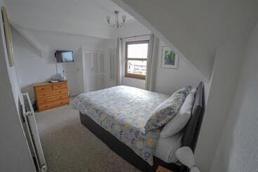 بنسيون Ashdale Guest House