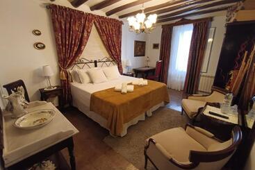 بنسيون Casa Rural La Casona
