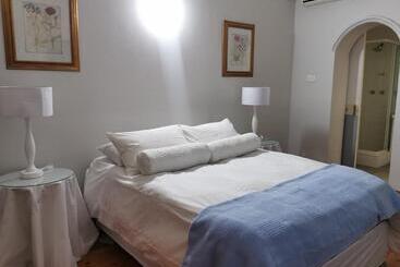 بنسيون Green Gables Guest House Strand