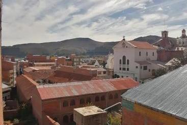 پانسیون Hostal Puerto Alegre