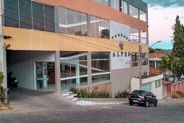 膳宿费 Pousada Alpes