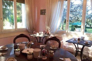 هتل Agriturismo Villa Dei Gelsi