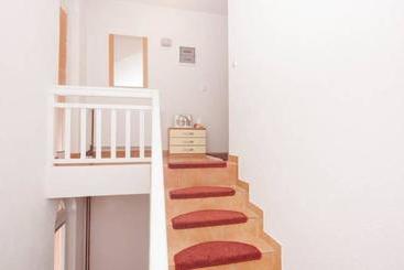 پانسیون Guesthouse Relax And Fly Sarajevo