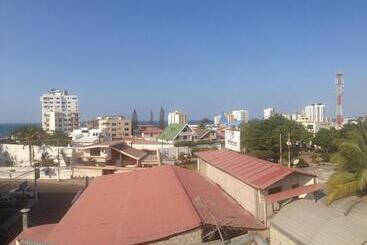 פנסיון Hostal Casa Latina