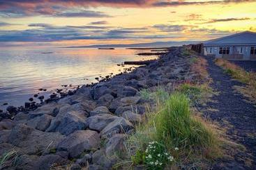 Bakki Apartments & Hostel