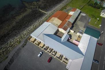 Bakki Apartments & Hostel