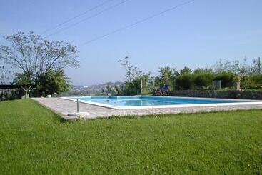 Отель Agriturismo Poggio Ai Grilli