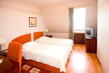 מלון דירות Göcsej Palatinus étterem és Panzió