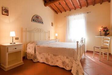 هتل Agriturismo Le Buche Di Viesca