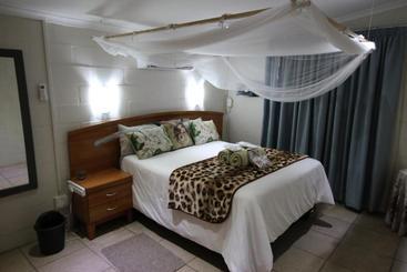 פנסיון Ndedema Lodge