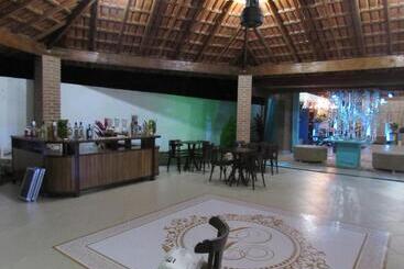 פנסיון Pousada Tropical