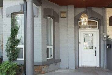 بنسيون Elevate Rooms Taigh Ice