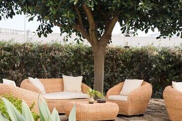 فندق Orange Park