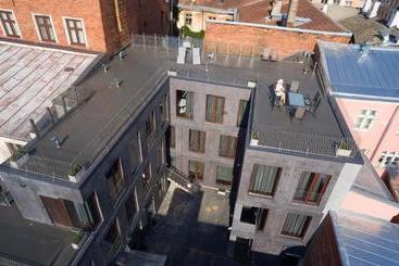Konrad Old Town Apart