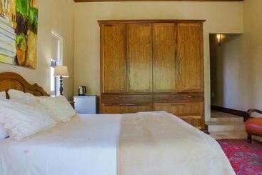 بنسيون Sweet Dreams Guest House