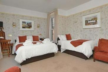 פנסיון The Raffles