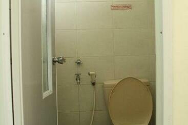 פנסיון Guest House Rumah Wahidin Syariah