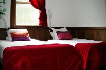 Пансион Australia House