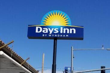 فندق على الطريق Days Inn By Wyndham Winnemucca