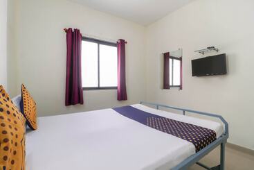 בית מלון כפרי Spot On 37095 Sai Sidhi Lodge