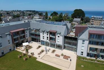 هتل آپارتمان Domitys   Les Mégalithes Roses