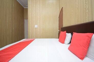 Отель Oyo 36054 Nanda Lodge