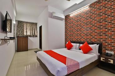 Oyo 28466 Hotel Blue Heaven & Banquet