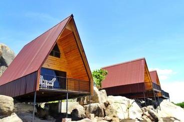 Rocky Bay Resort & Camping
