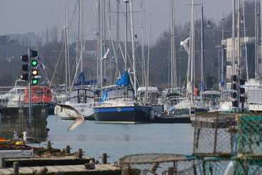 تختخواب و صبحانه Joyeux Reveil