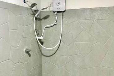 פנסיון Hasindu Home Villa