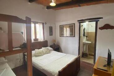 ユースホステル Hostal Tierra Andina Cafayate