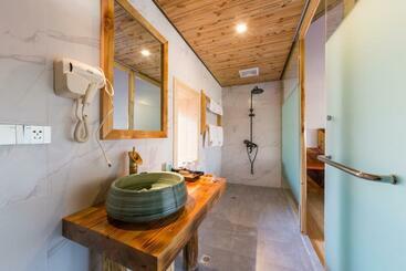 پانسیون Swallow Nest Guesthouse