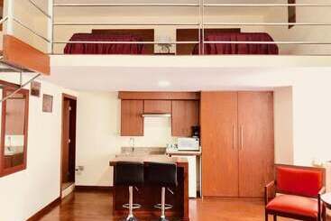 ホテル Tarque & Suites