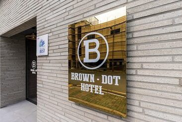 בית מלון כפרי Gimhae Samgye Brown Dot