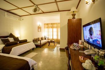 هتل Highcairn Luxury Boutique