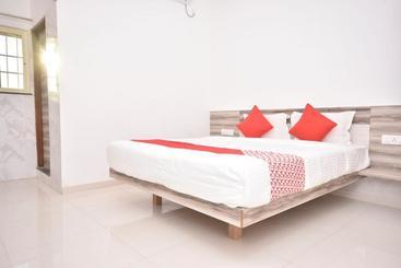 בית מלון כפרי Oyo 29437 Ramesh Inn